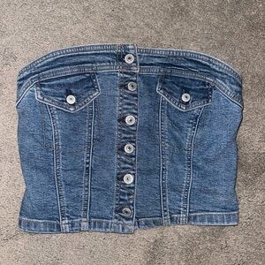 Woman’s denim tube top
